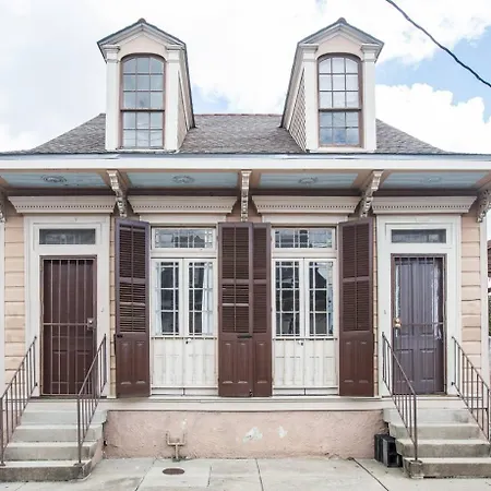 Perfect Nola Hideaway Villa